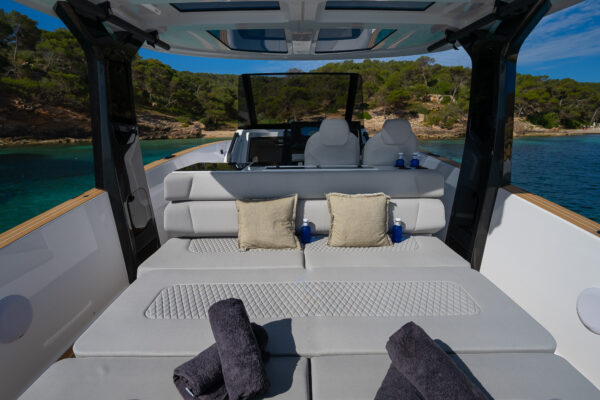 Tesoro 40: Luxury Redefined on the Water photo 3