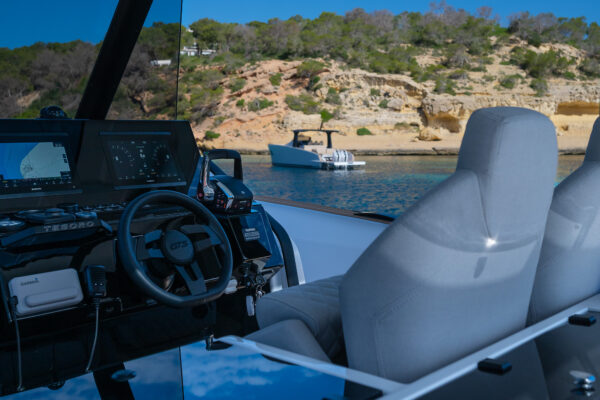 Tesoro 40: Luxury Redefined on the Water photo 4